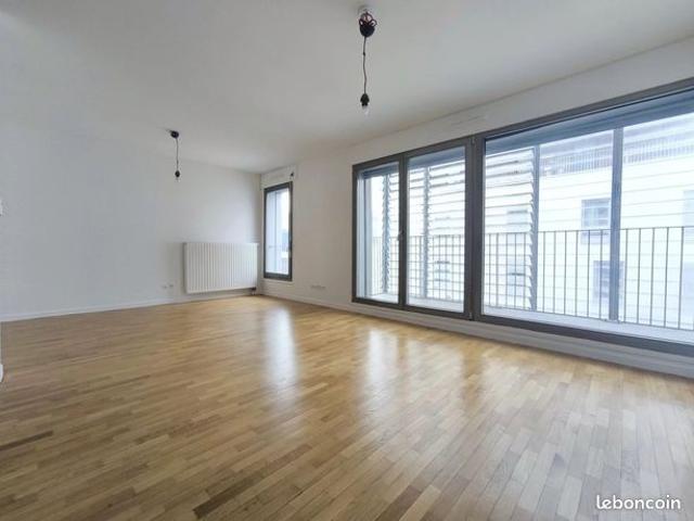 Studio 1 pièce 38 m²