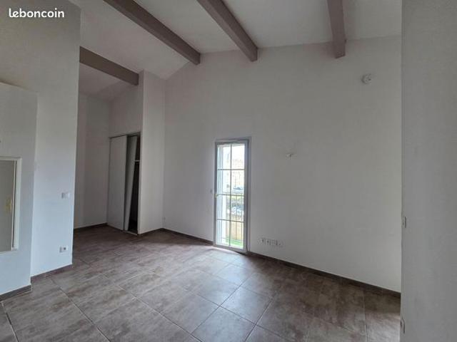 Studio 1 pièce 38 m²