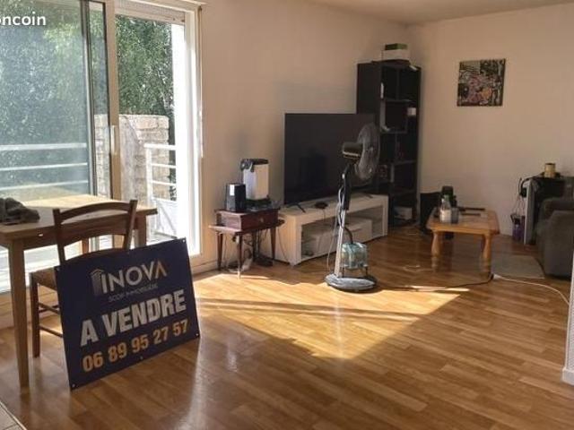 Studio 1 pièce 38 m²