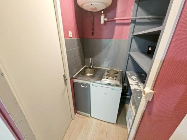 Studio 1 pièce s 14 m²