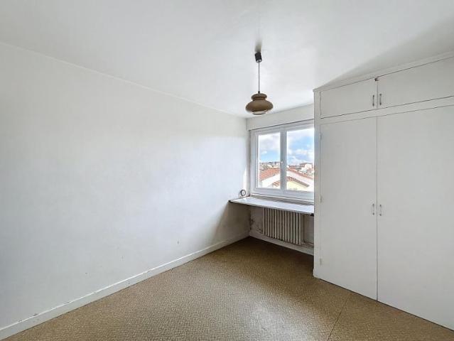 Studio 1 pièce s 15 m²