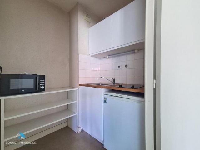 Studio 1 pièce s 32 m²