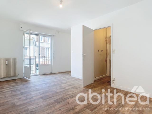 Studio 1 pièces 27 m2