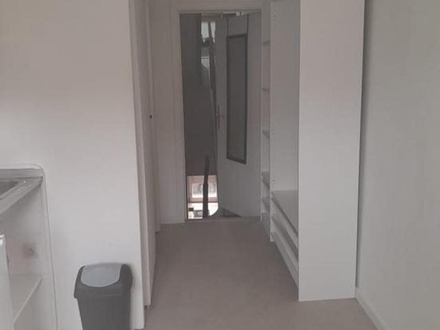 Studio 1ch Ixelles Kitchenette & Dressing 47