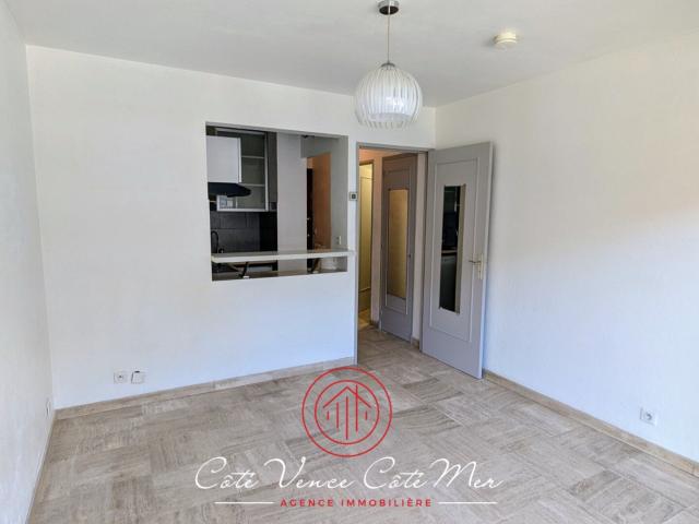 Studio 20 m² avec balcon