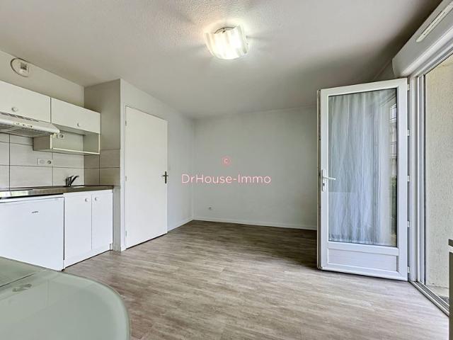 Studio 21 m² avec terrasse, parking et gardien Résidence étudiante sécurisée