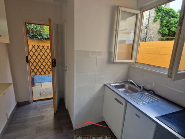Studio 21m² avec 12m² de courette
