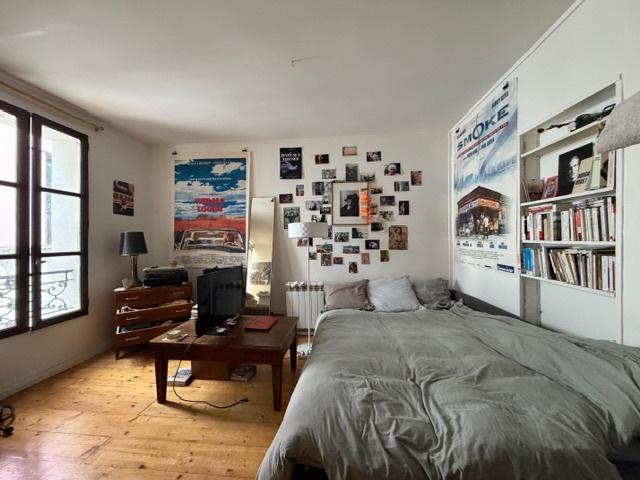 STUDIO de 22,5m2 avec SALLE DE BAIN, bien agencé et CALME sur COUR