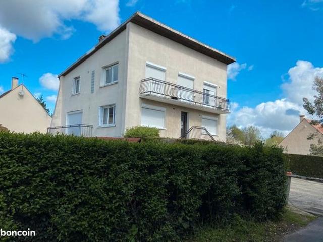 Studio 22 m2 OLLAINVILLE IDEAL INVESTISSEUR