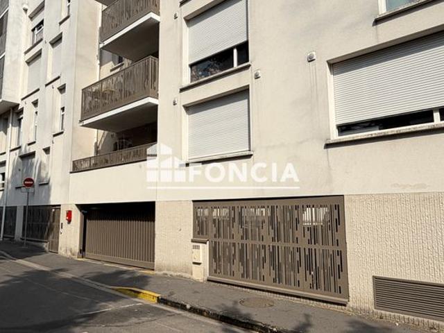 STUDIO 22 m² AVEC PARKING – PIED DE LA GARE – RÉSIDENCE RÉCENTE KAUFMAN & BROAD