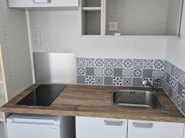 Studio 23.4255 m², kitchenette équipée