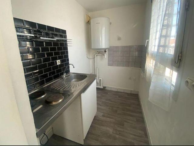 Studio 24 m² – Métro ligne 7/12