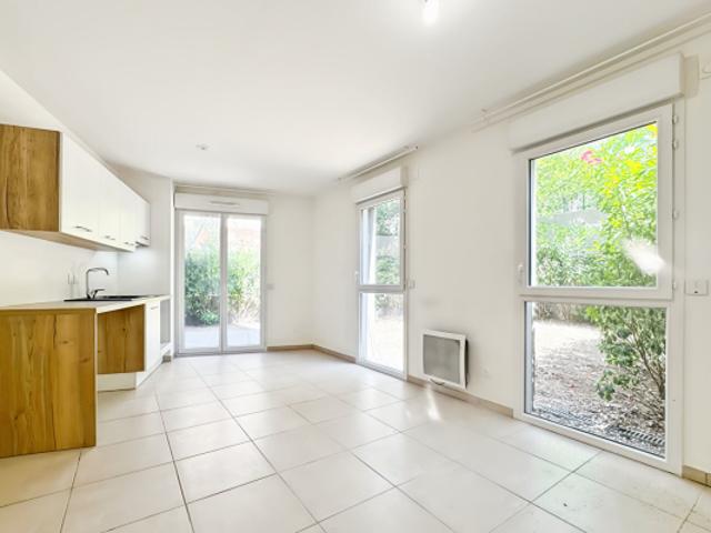 Studio 24m2 avec grand jardin / Corniche Fleurie / Garage / Piscine