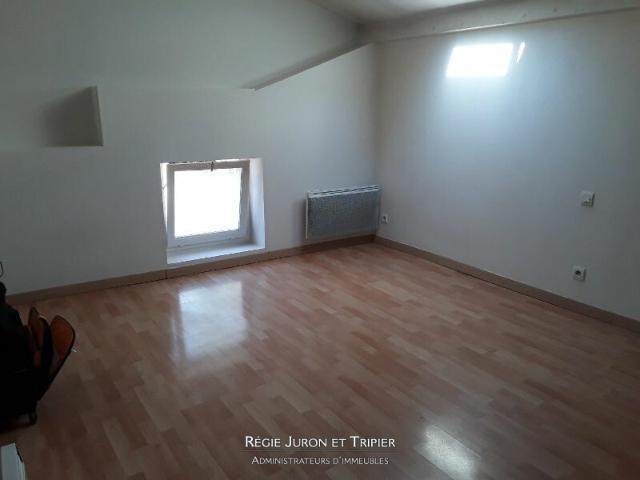Studio 25.21 m² Grande Rue de la Guillotiere 69007 LYON