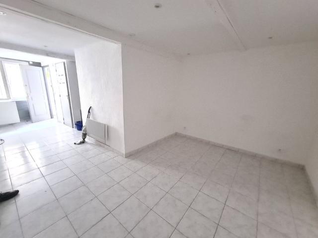 STUDIO 25.45 m² SAINT GENIS DES FONTAINES