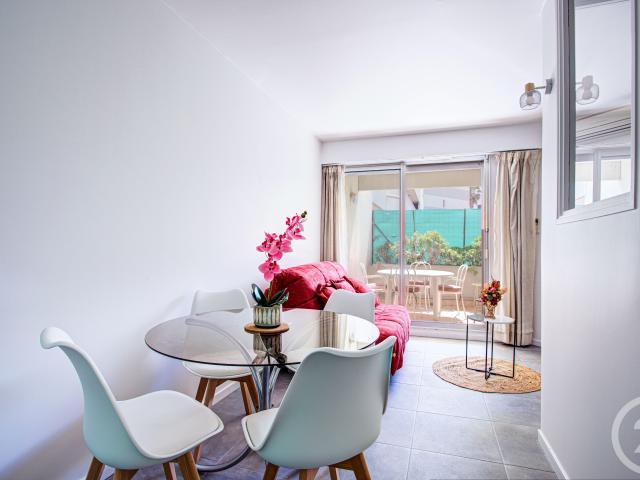 Studio 25 m²