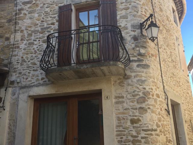 Studio 25 m² 1 pièce Saint Paulet De Caisson 30130