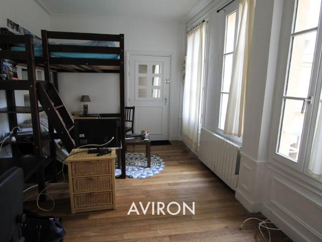 Studio 25 m² 1 pièce
