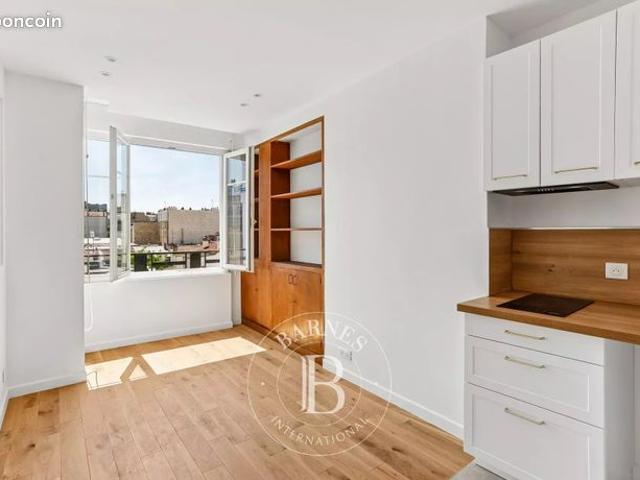 Studio 25 m² Paris 16ème