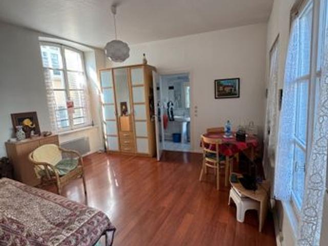 STUDIO 25m2 KRUTENAU avec CAVE Idéalement situé