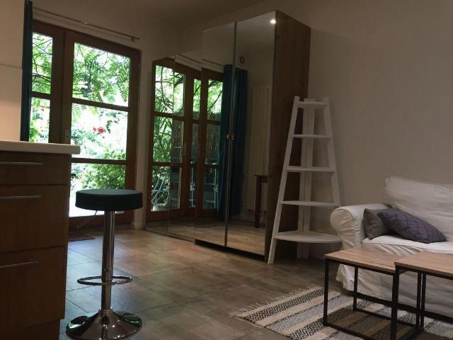 Studio 25m2 meublé sur jardin plein Sud sur jardin