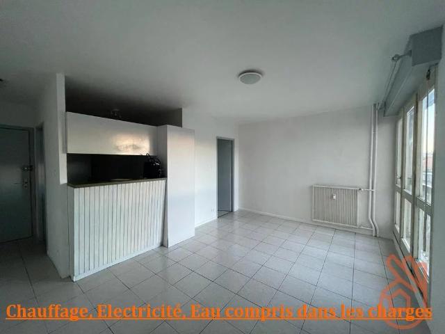 Studio 25m² au coeur du Faubourg Bonnefoy eau chaude et froide