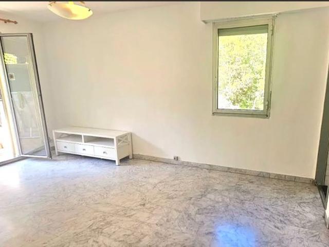 NICE FABRON STUDIO 25M²+ CAVE 159000€ garage possible