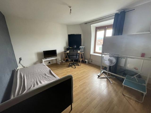 Studio 26.5m² Croissy centre avec cave