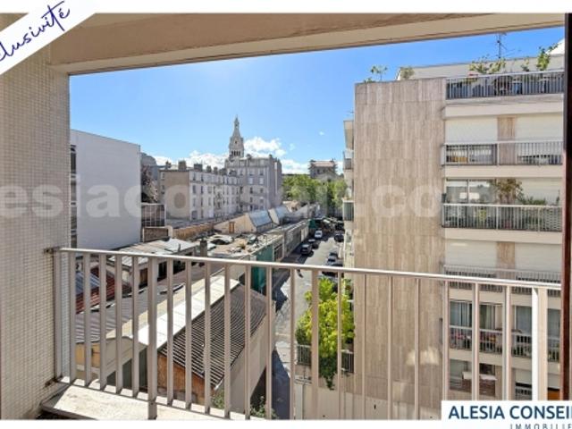 STUDIO 27 m2 avec BALCON donnant sur une impasse au coeur d'ALESIA