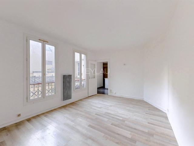 Studio 27 m²