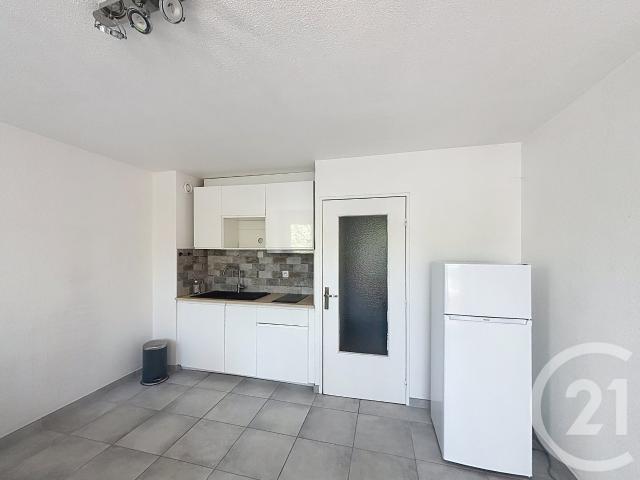 Studio 27 m²