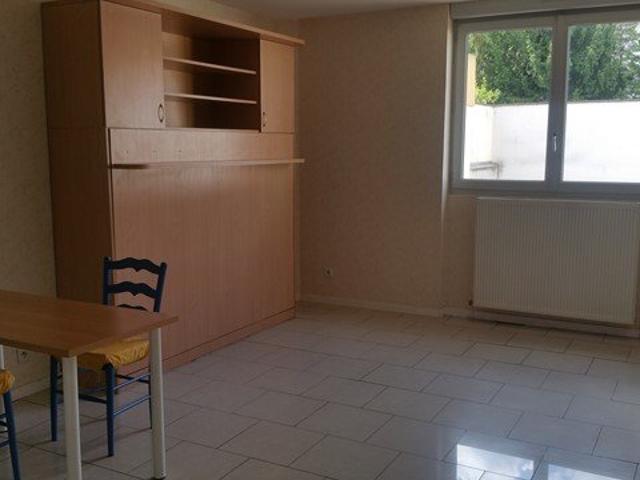 Studio 27 m²