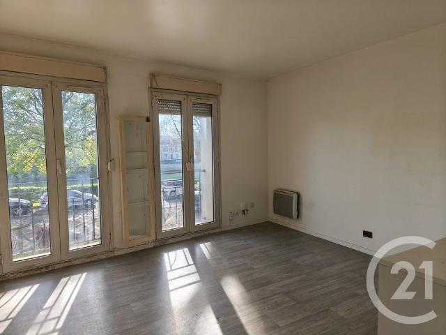 Studio 27 m²