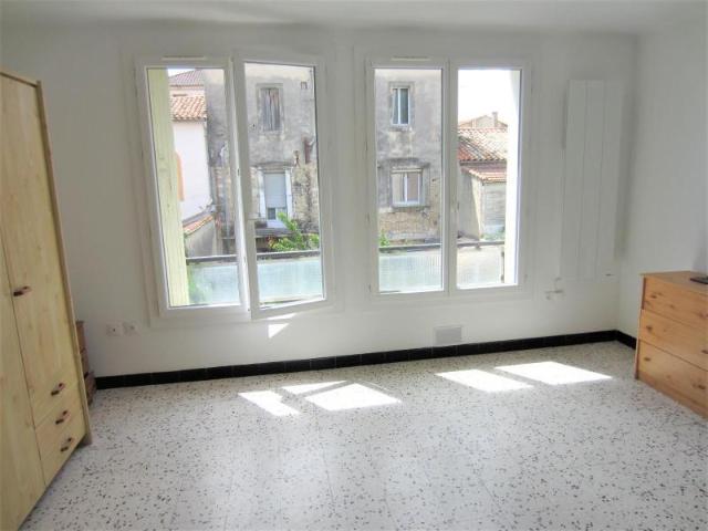 Studio 27 m²