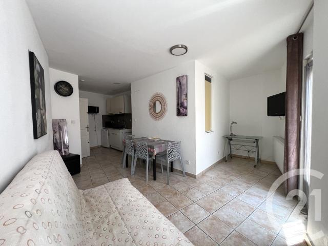 Studio 27 m²