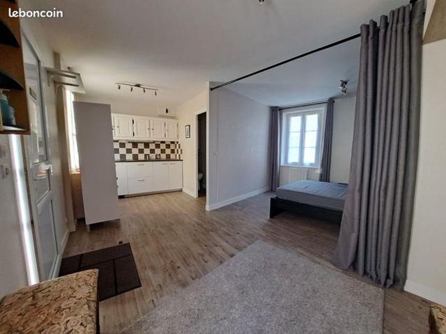 Studio 27 m² Saint Vigor le Grand