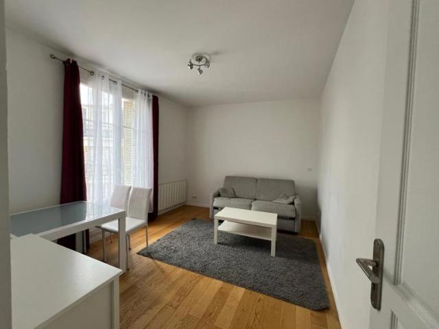Studio / 27m² / Vaugirard Ligne 12