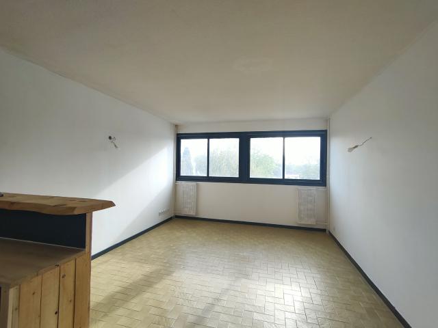 Studio 28 m2 SAINT MARTIN DE CRAU