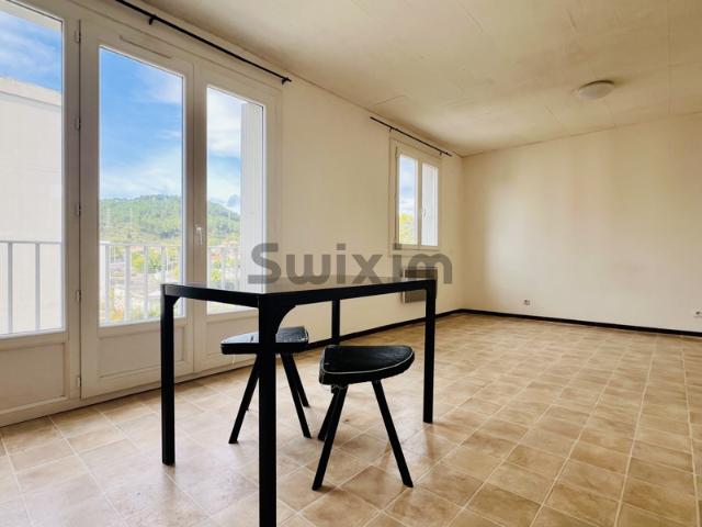 Studio 28 m2 Proche Centre Ville À rafraîchir Idéal in