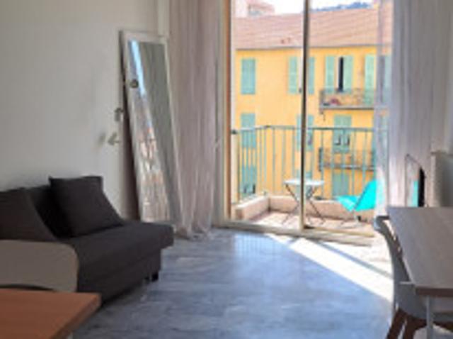 Studio 28 m2, proche de l Edhec, 256 avenue de la Californie. Très bon état