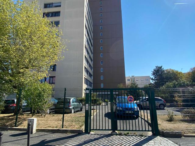 Studio · 28 m²