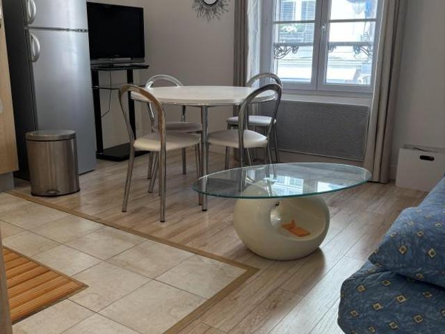Studio 28 m²