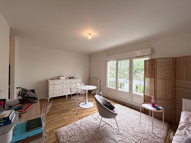 STUDIO 28M² SECTEUR POMMERY