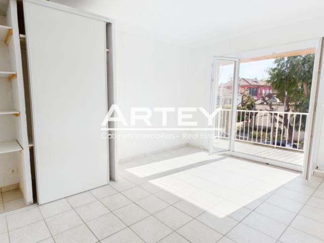 Studio 29 m2. Port Carqueiranne
