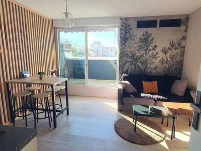 Studio 29 m² Balcon + parking