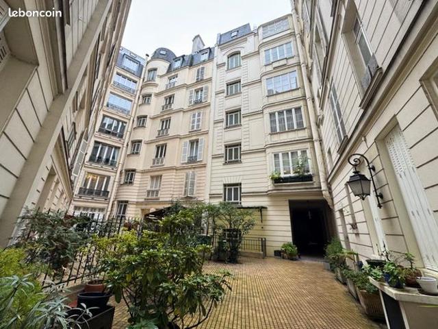 Studio 2 pièces 10 m²