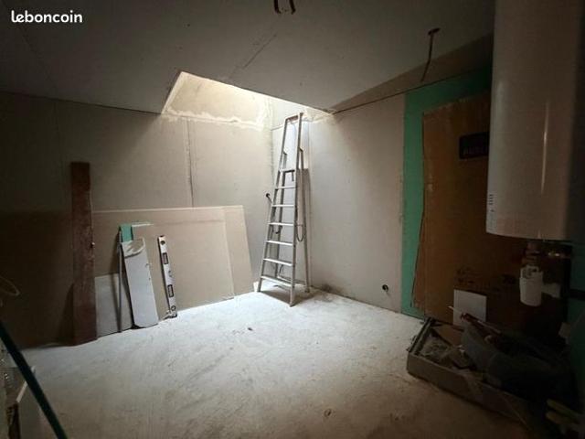 Studio 2 pièces 12 m²