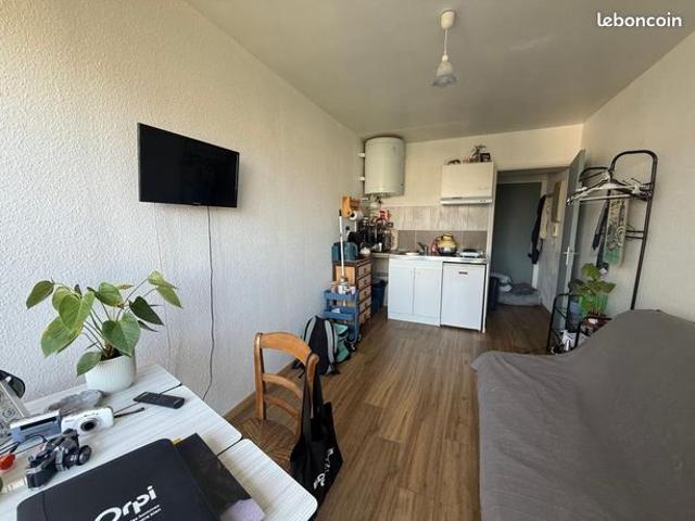 Studio 2 pièces 15 m²