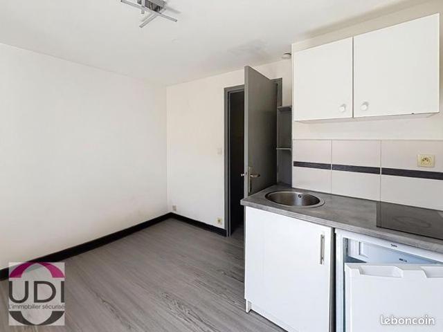 Studio 2 pièces 19 m²