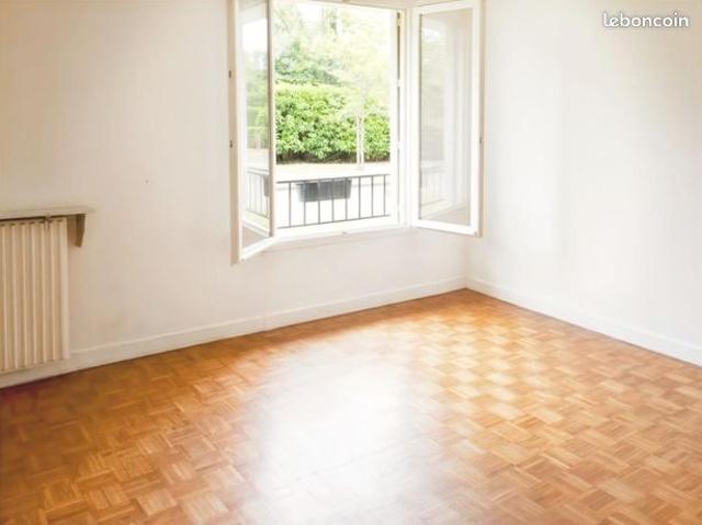 Studio 1 pièce 19 m²